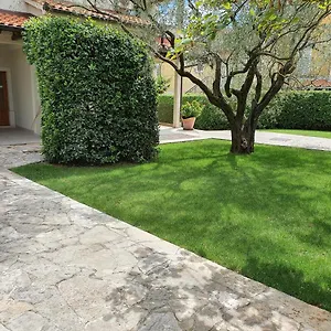 https://apartments-cocaletto5.in-istria.net